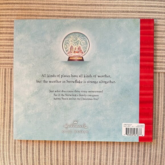 What's Shakin' in Snowflake City Holiday Book - Picture 4 of 4